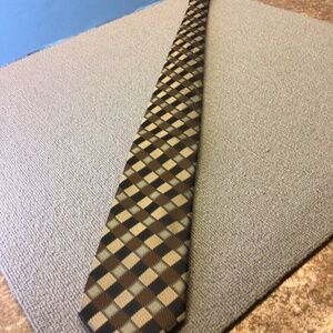 Haggar Brown/Black/Tax Men’s Necktie